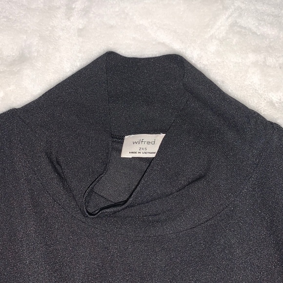 Aritzia Wilfred Shirt - Picture 2 of 3